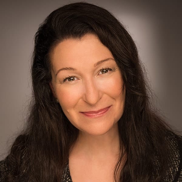 Debra Pacchiano headshot