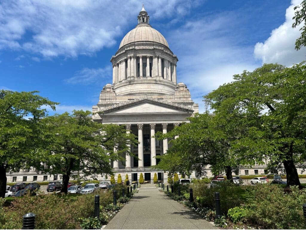 Happy Sunny Interim from the Capitol Building! Building!(Photo Credit: Erica Hallock)